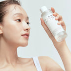 Anua Heartleaf 77% Soothing Facial Toner For Redness & Acne- Prone Skin Type 250 mL Bottle in Models Hand